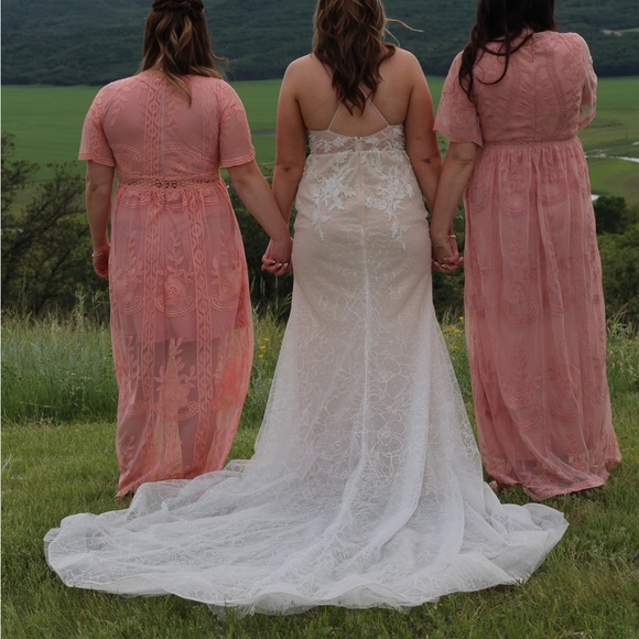 L’amour Calla Blanche wedding gown - Picture 2 of 5